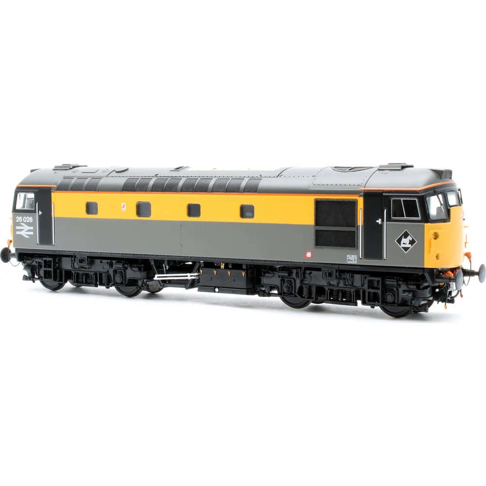 right-front-three-quarter-view by Heljan