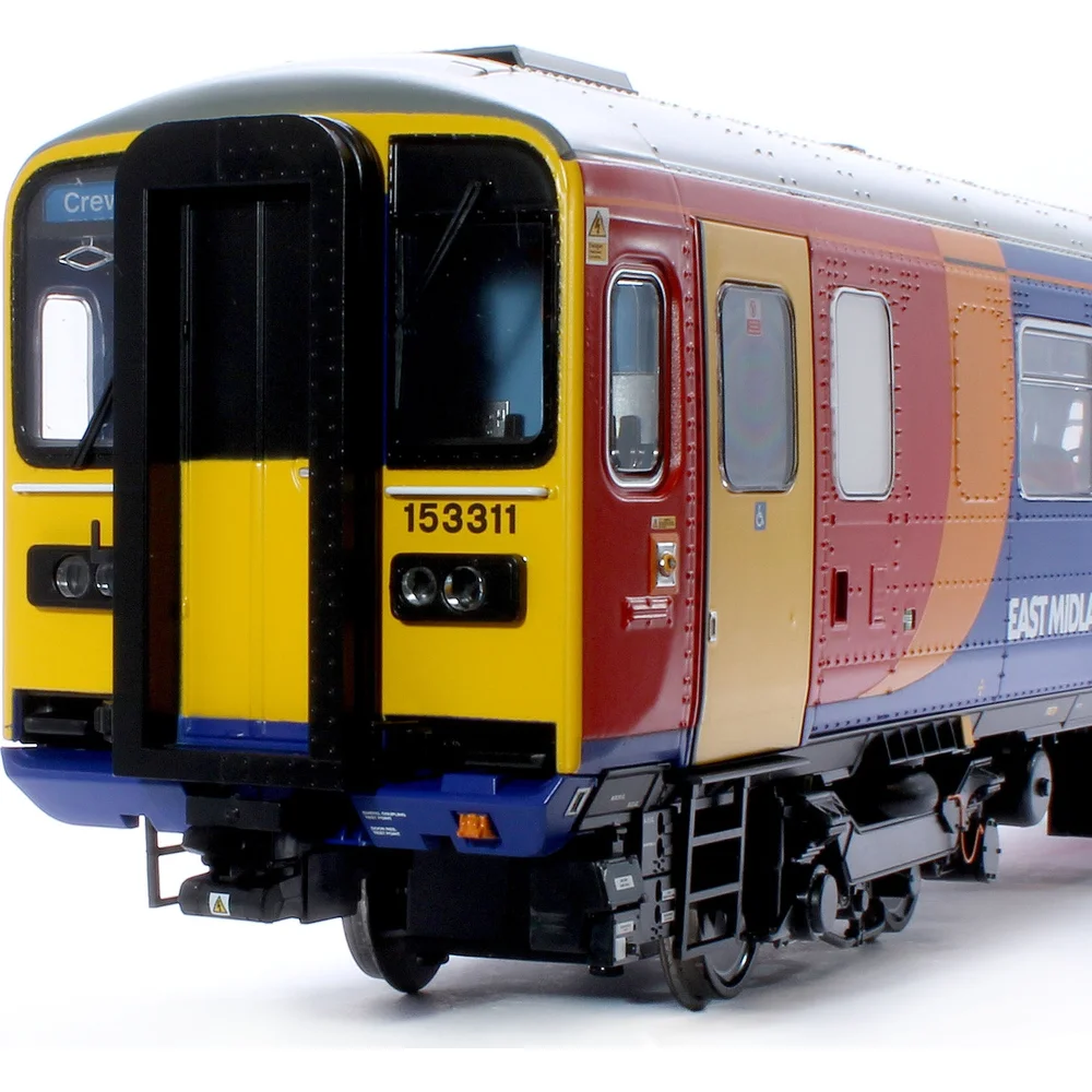 close-up-of-cab by Heljan