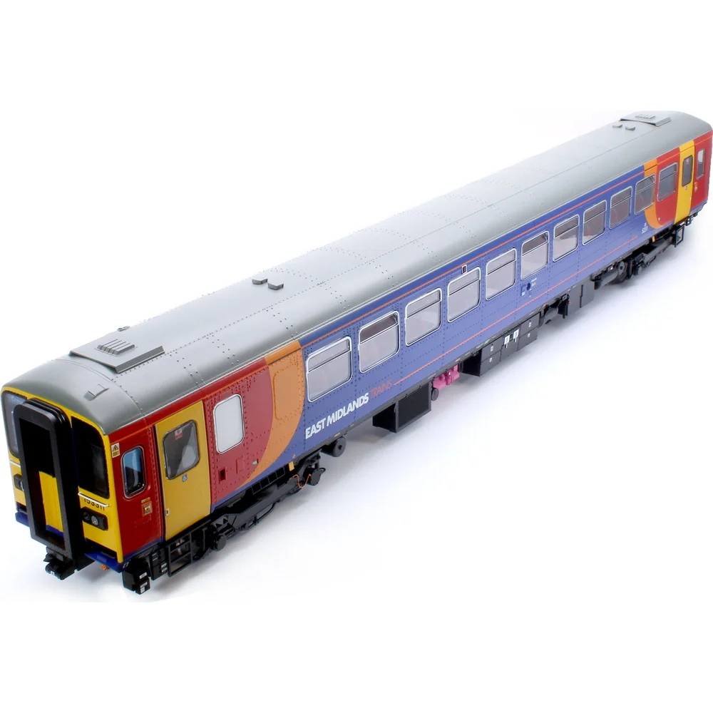 overhead-chassis-detail-view by Heljan