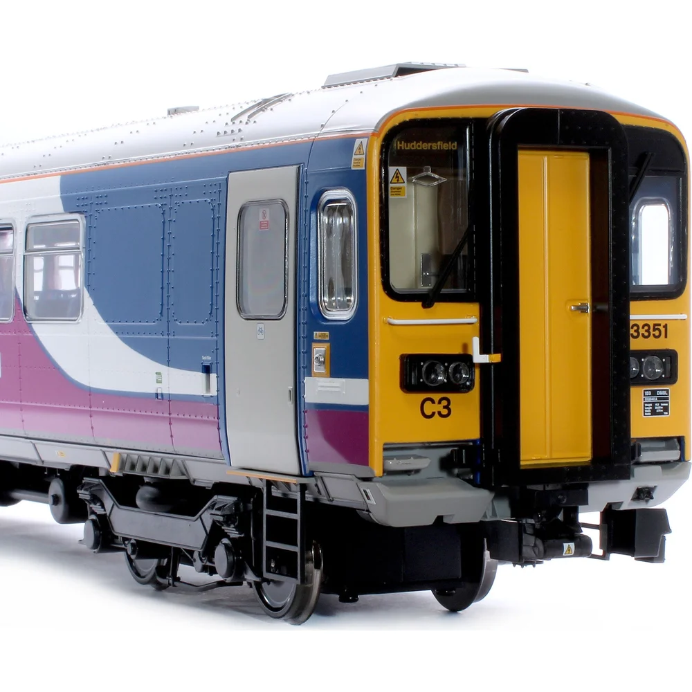 close-up-of-cab-right by Heljan