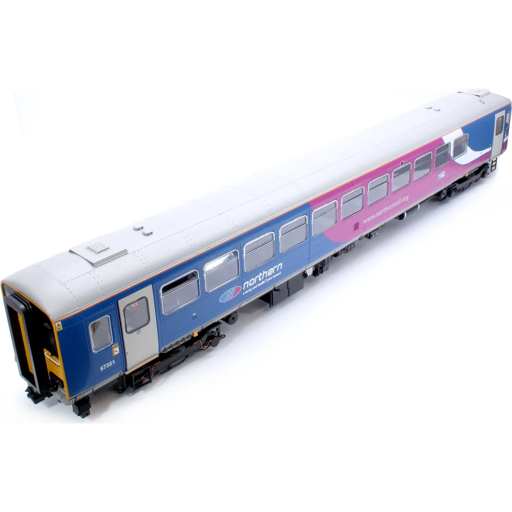 overhead-chassis-detail-view by Heljan