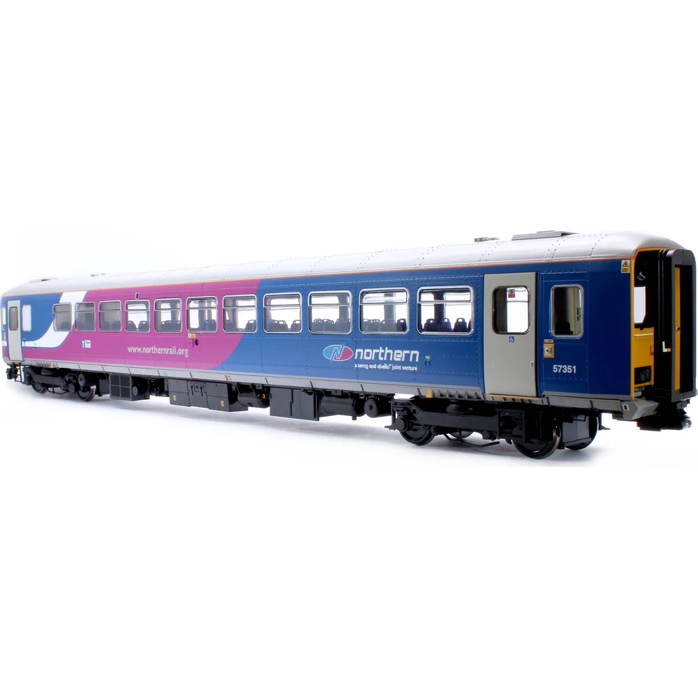 right-front-three-quarter-view by Heljan