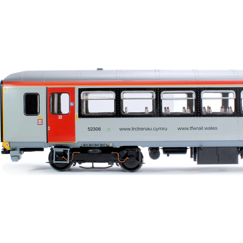 close-up-of-number by Heljan