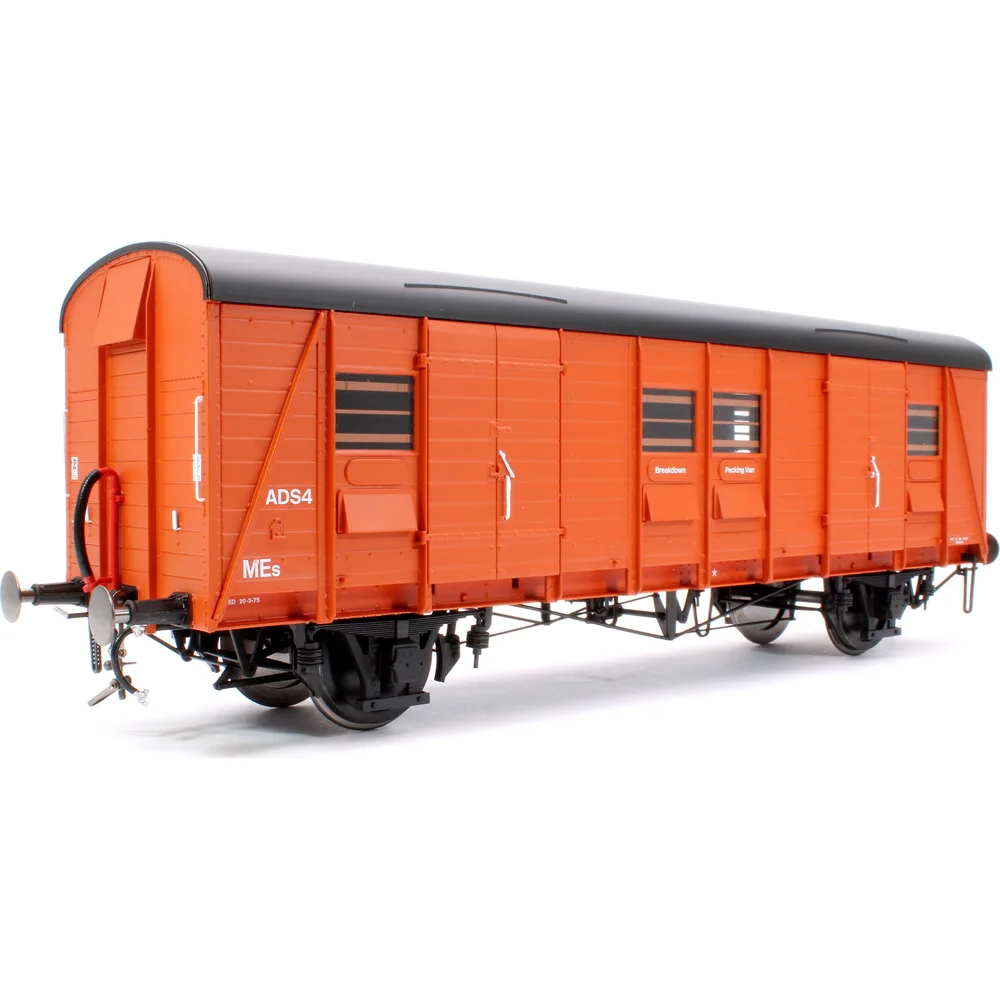 left-rear-three-quarter-view by Heljan