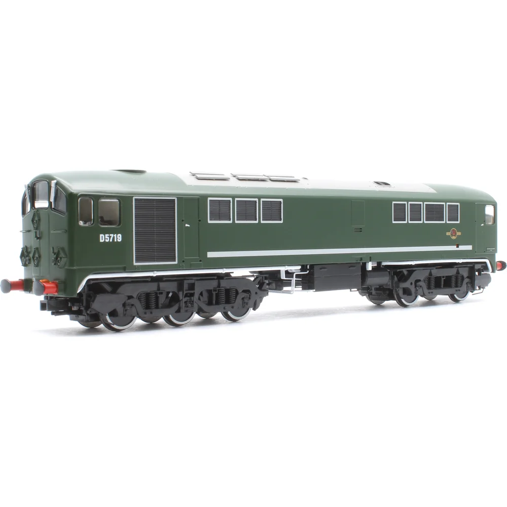 left-rear-three-quarter-view by Hornby
