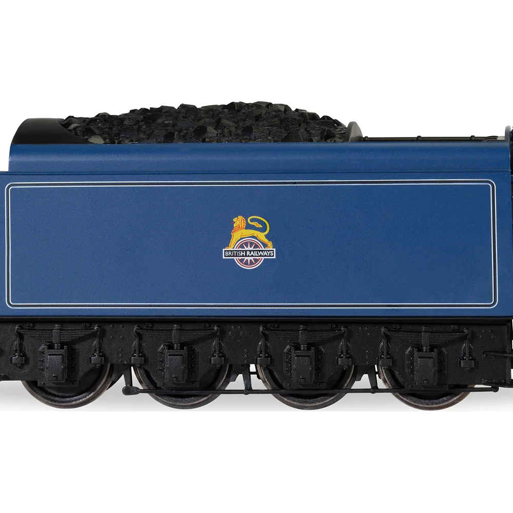 close-up-of-tender by Hornby