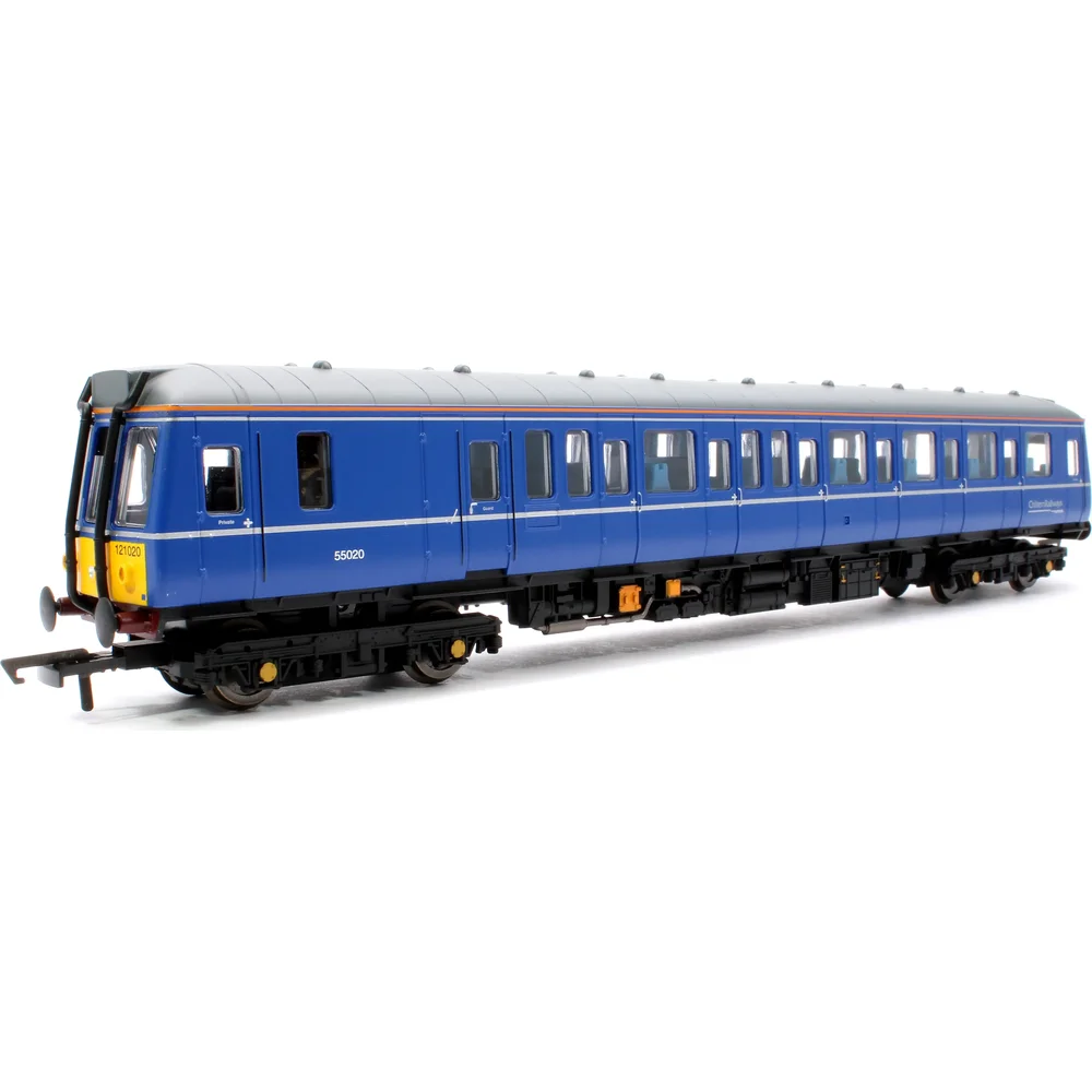 Hornby Left front three quarter view