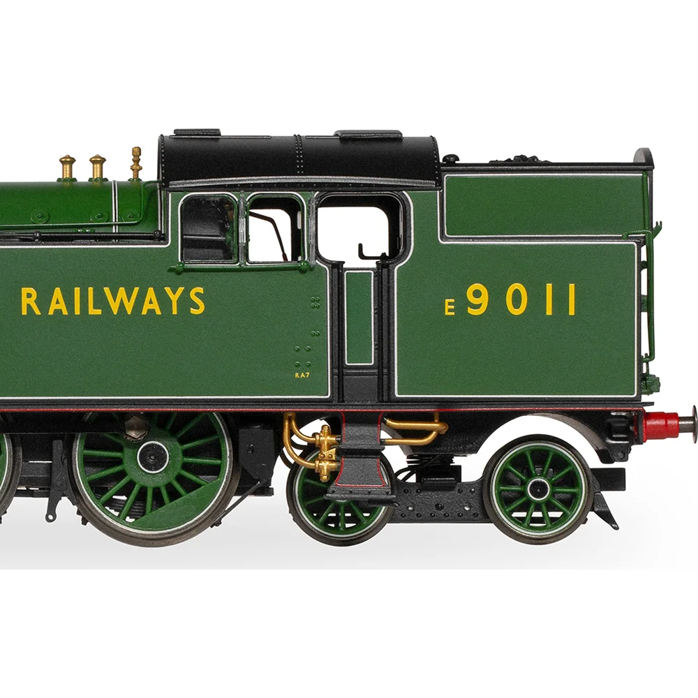 close-up-of-cab by Hornby