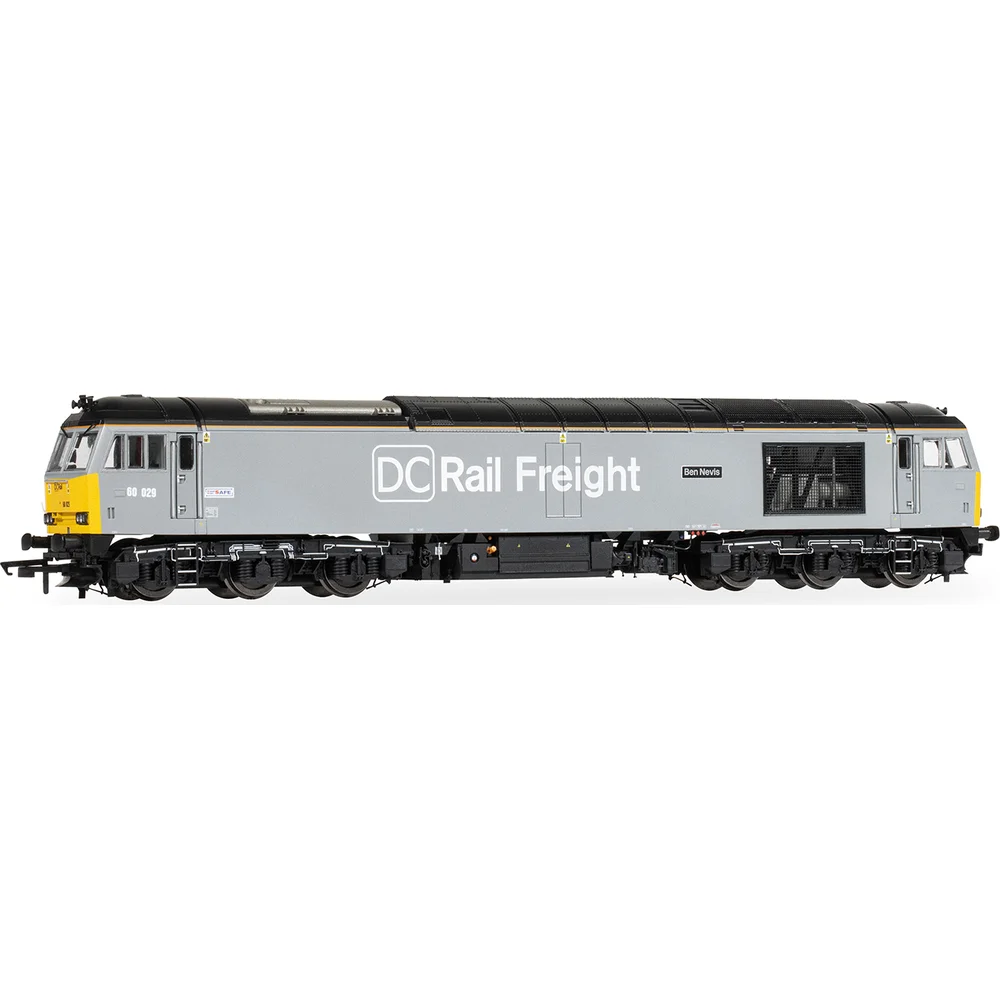 left-front-three-quarter-view by Hornby