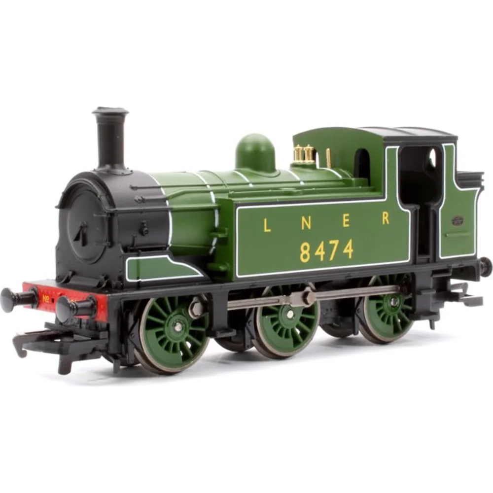 left-front-three-quarter-view by Hornby
