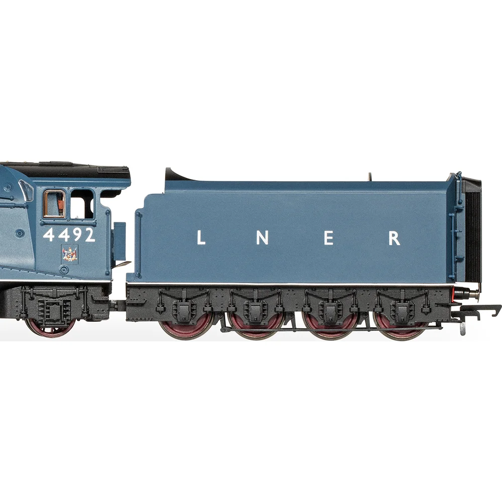 close-up-of-tender by Hornby