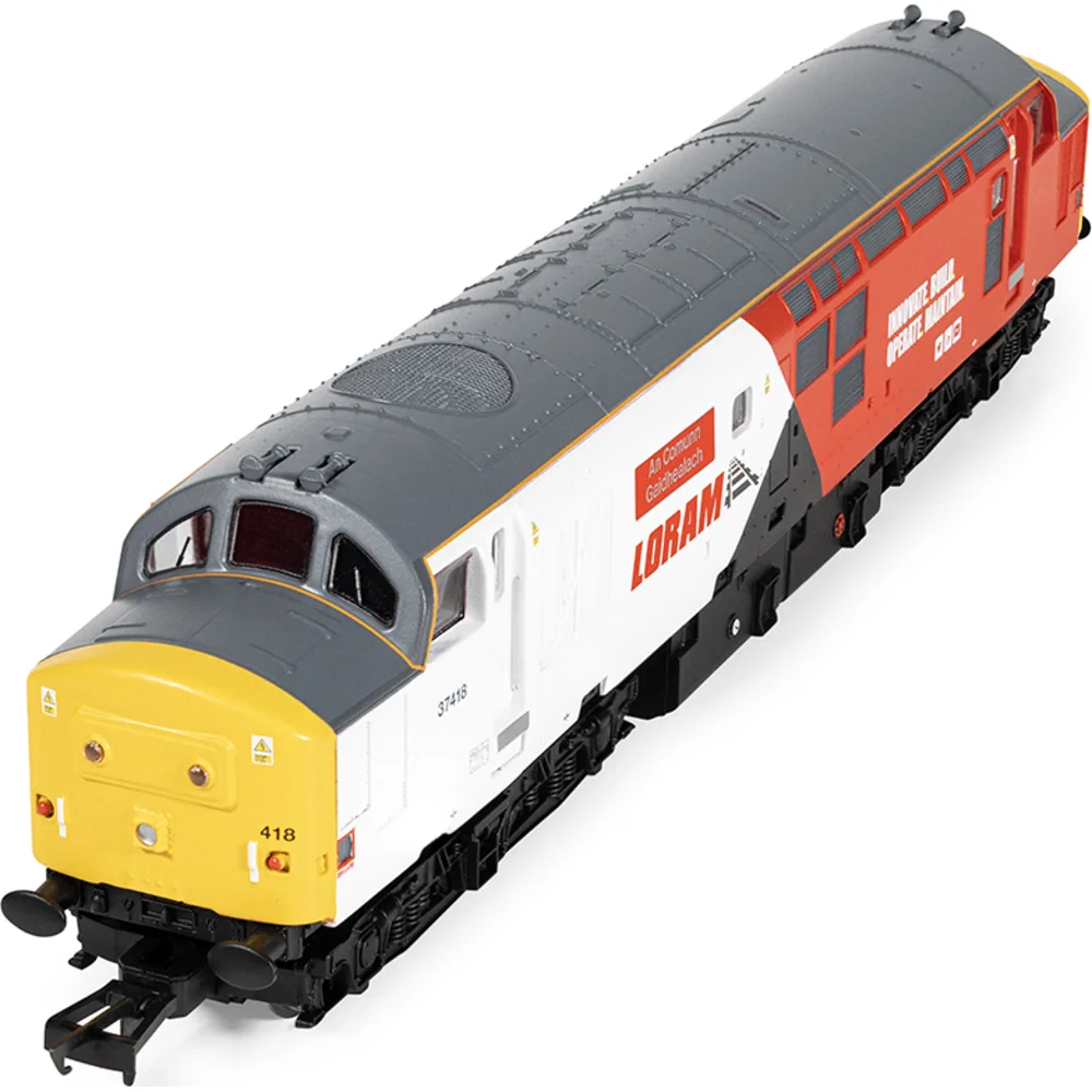 overhead-chassis-detail-view by Hornby