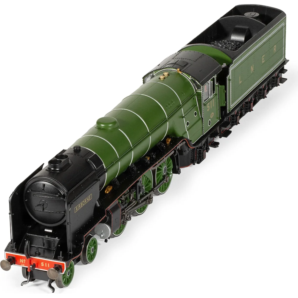 overhead-chassis-detail-view by Hornby