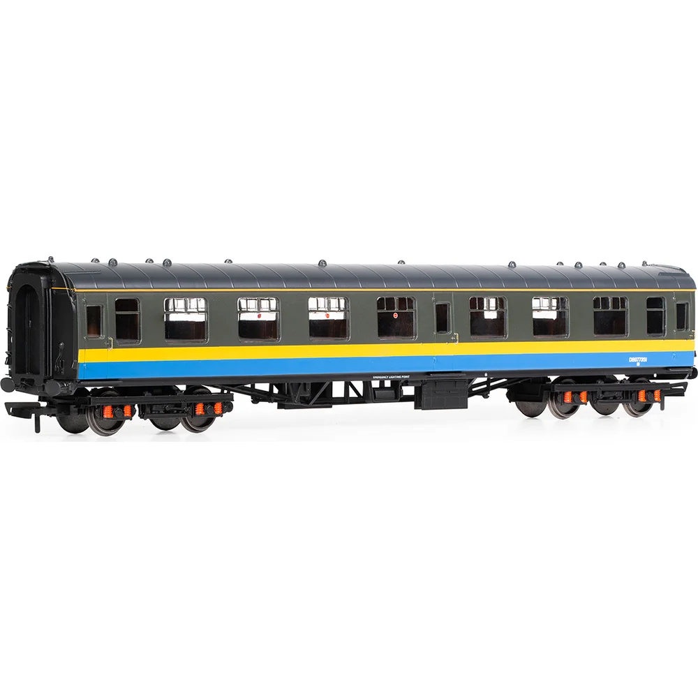 left-front-three-quarter-view by Hornby