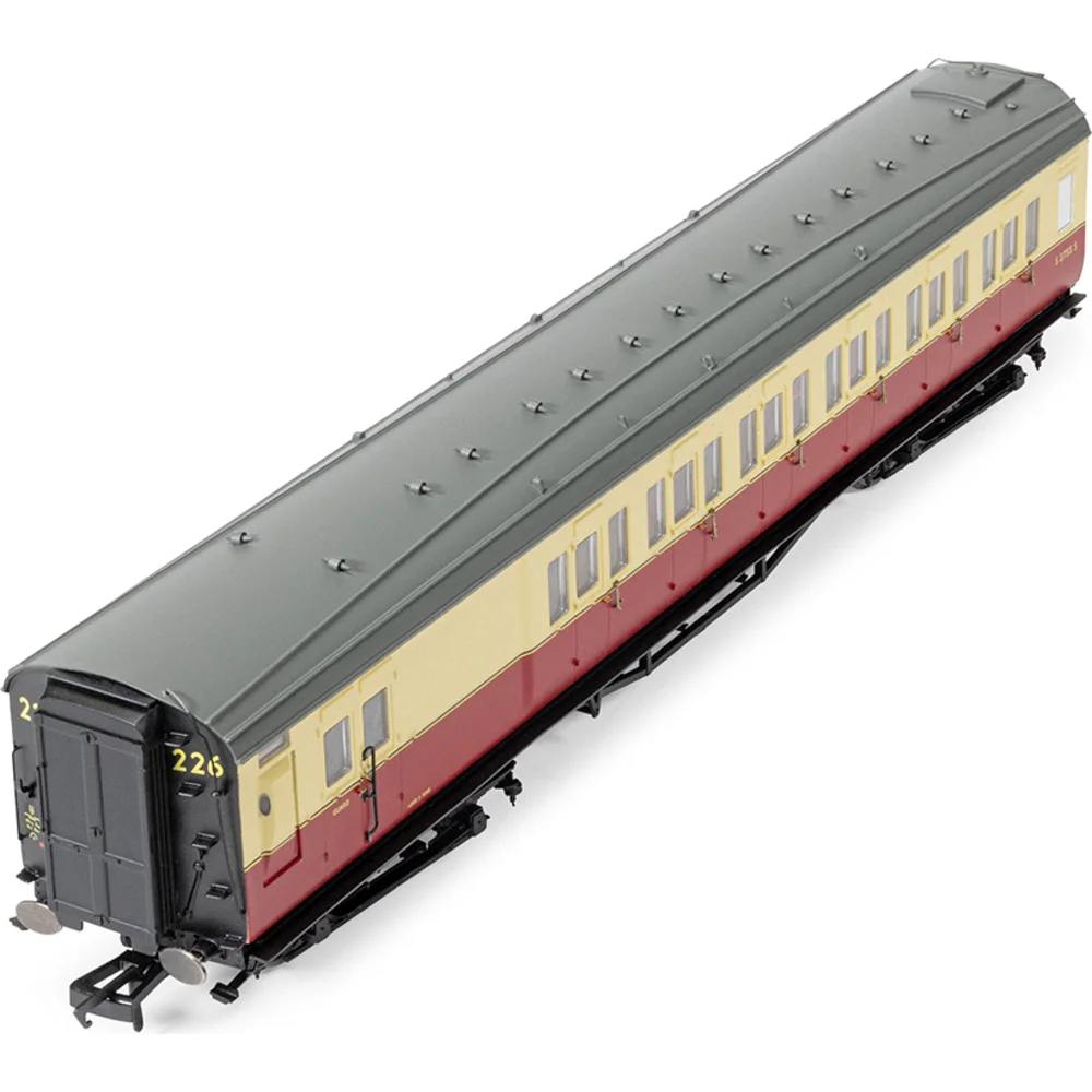 overhead-chassis-detail-view by Hornby