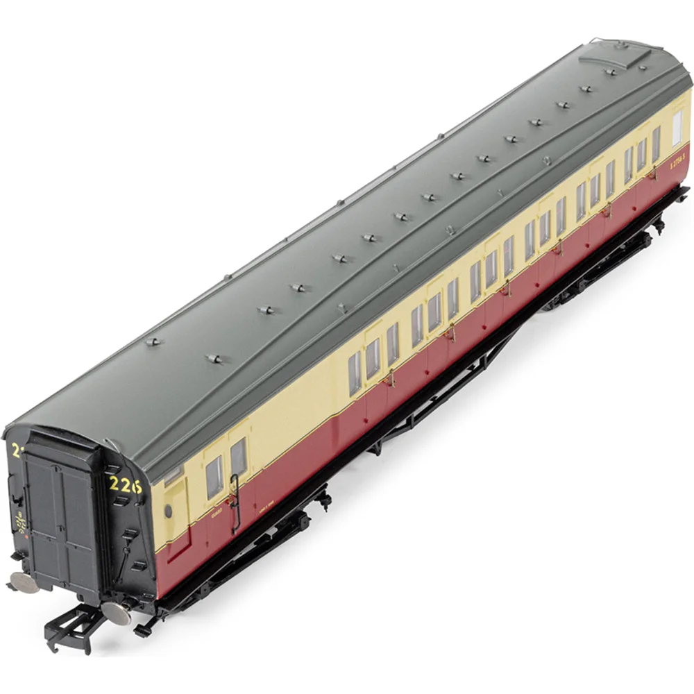 overhead-chassis-detail-view by Hornby