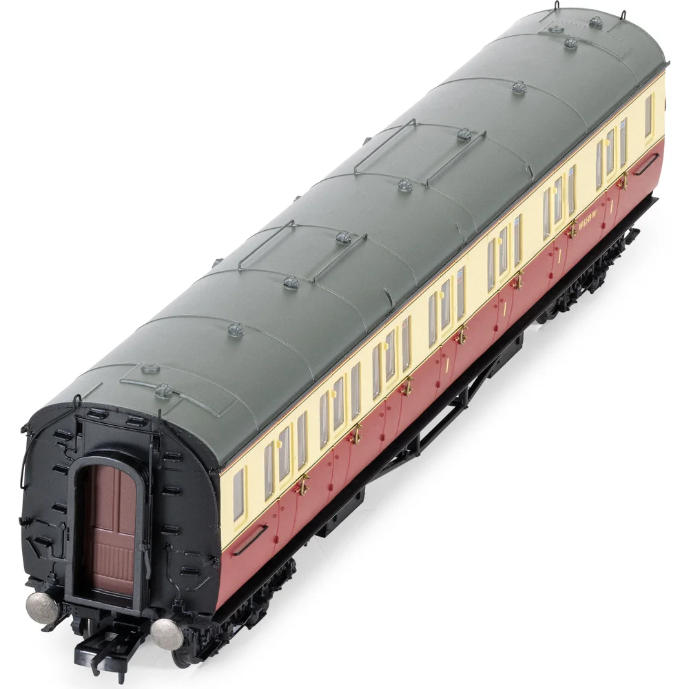 overhead-chassis-detail-view by Hornby