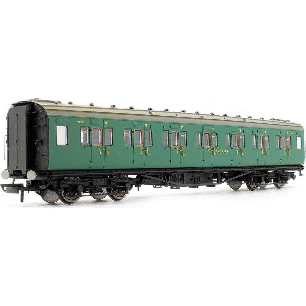 left-rear-three-quarter-view by Hornby