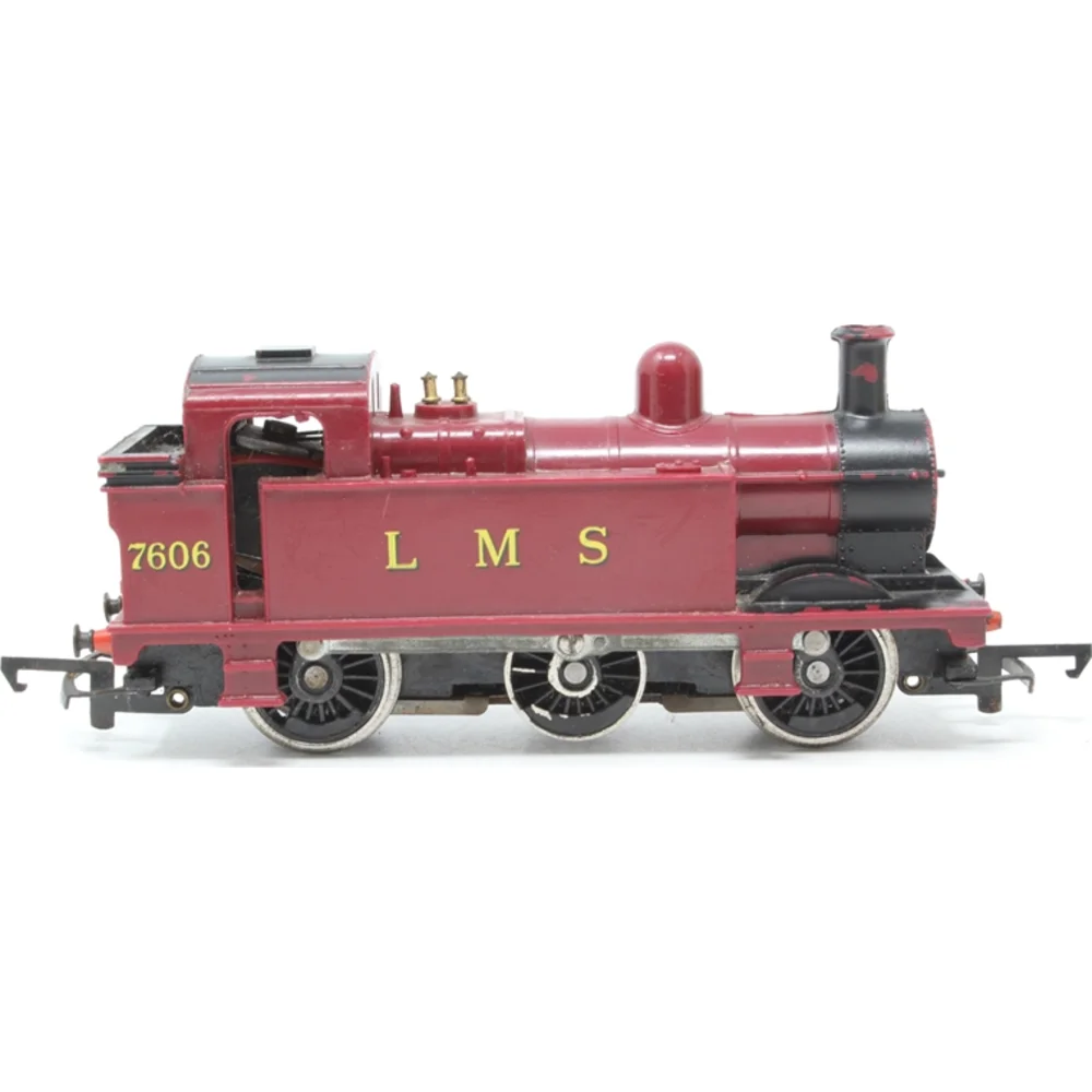 side-elevation-right-direction by Hornby