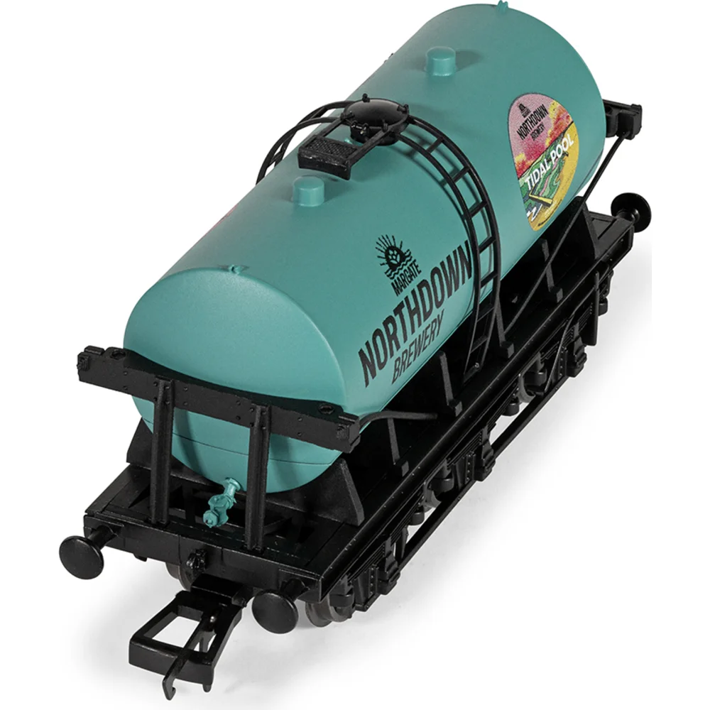 overhead-chassis-detail-view by Hornby