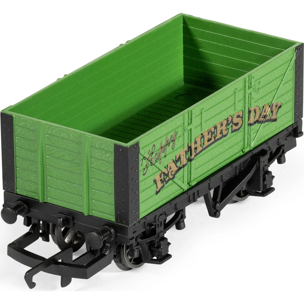 overhead-chassis-detail-view by Hornby