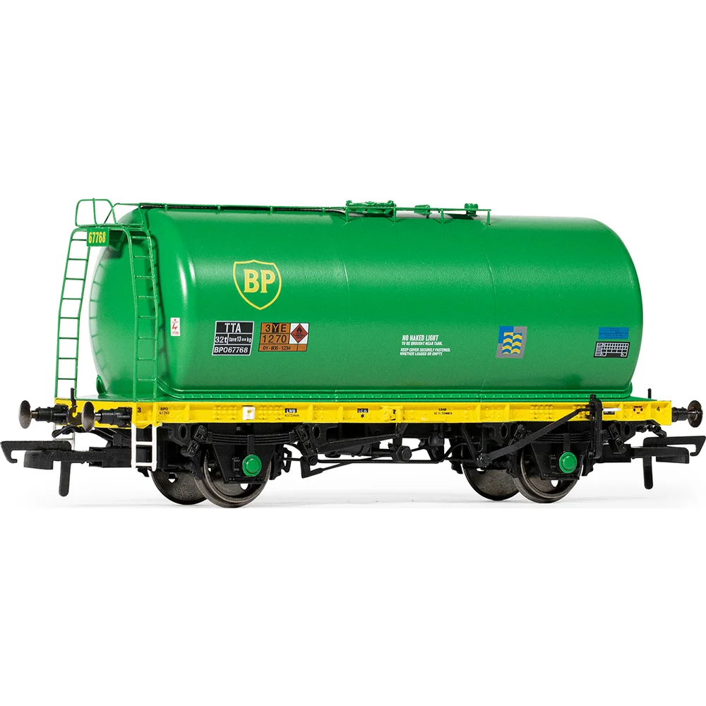 left-front-three-quarter-view by Hornby