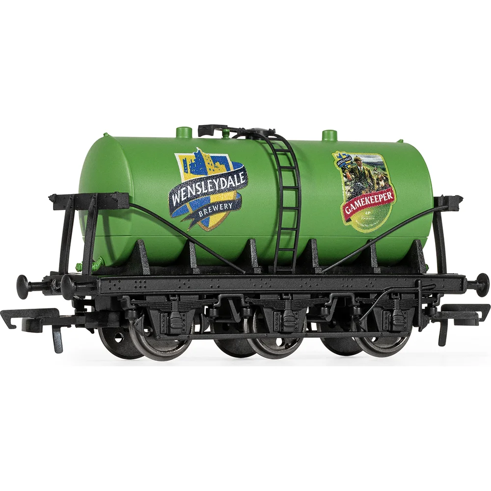 left-front-three-quarter-view by Hornby