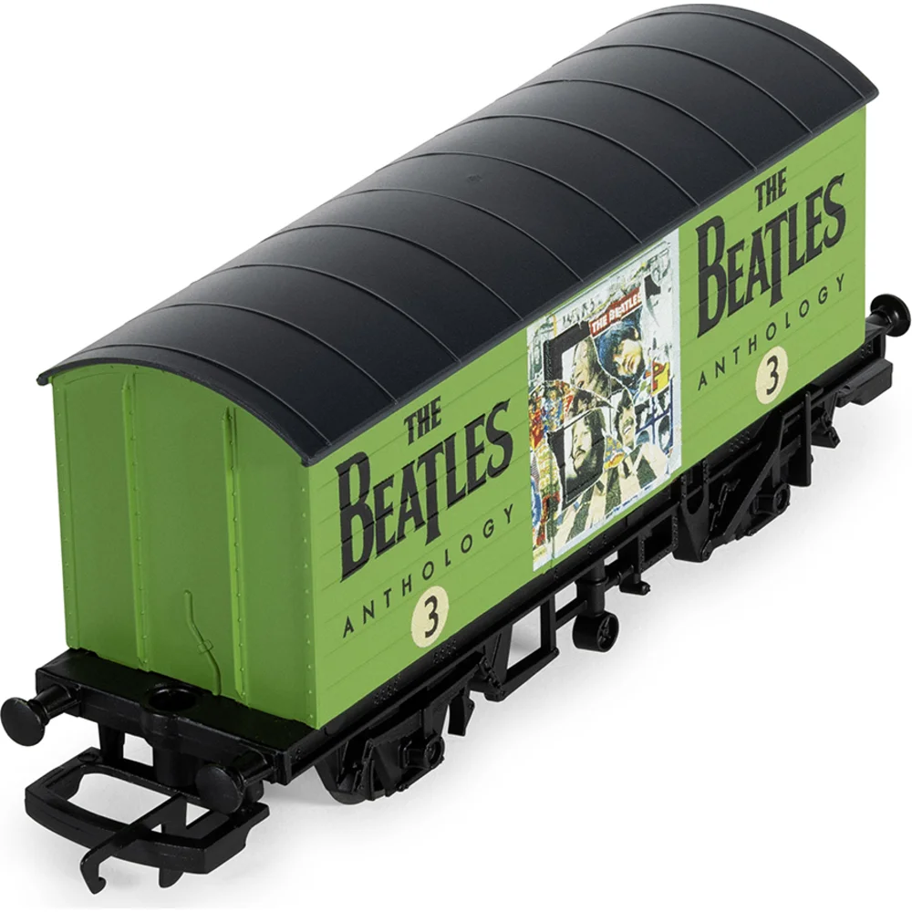 overhead-chassis-detail-view by Hornby