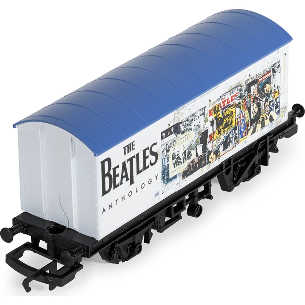 overhead-chassis-detail-view by Hornby