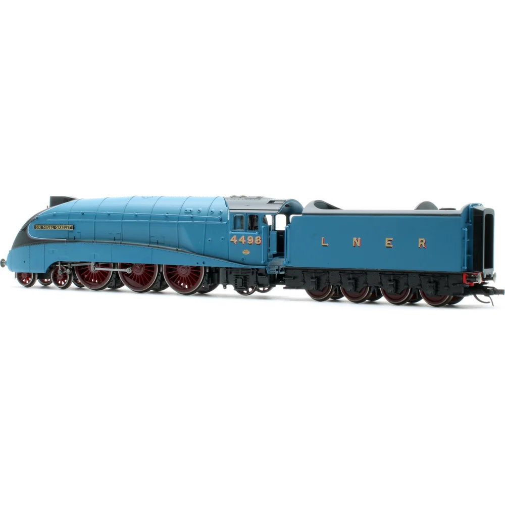 right-rear-three-quarter-view by Hornby