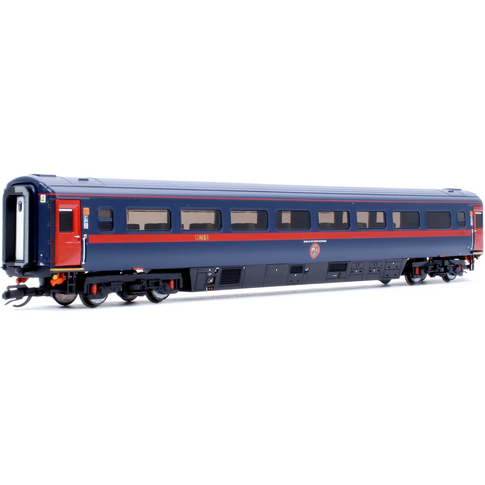 left-rear-three-quarter-view by Hornby