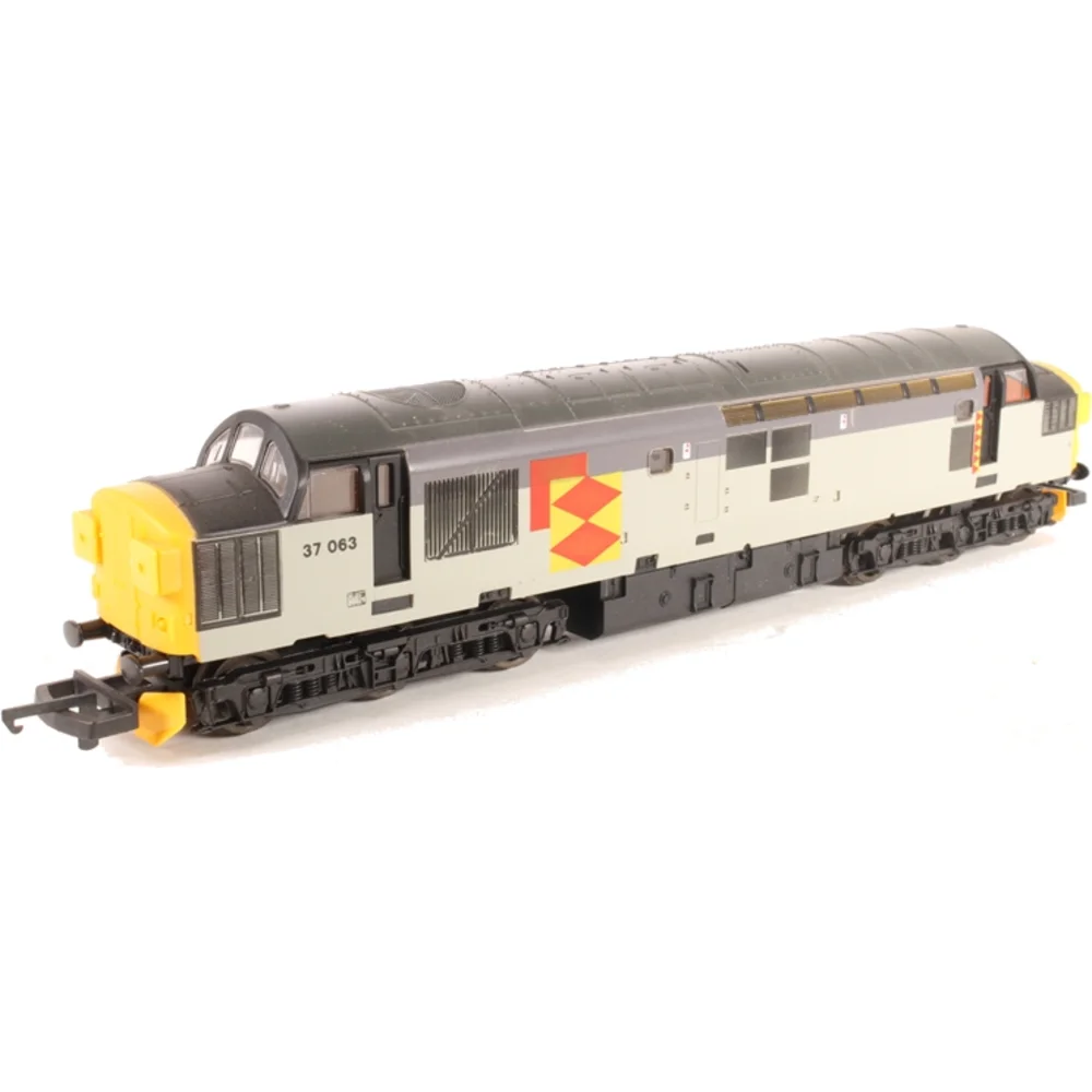 British Rail Class 37, British Rail (Railfreight Triple Grey - Distribution)