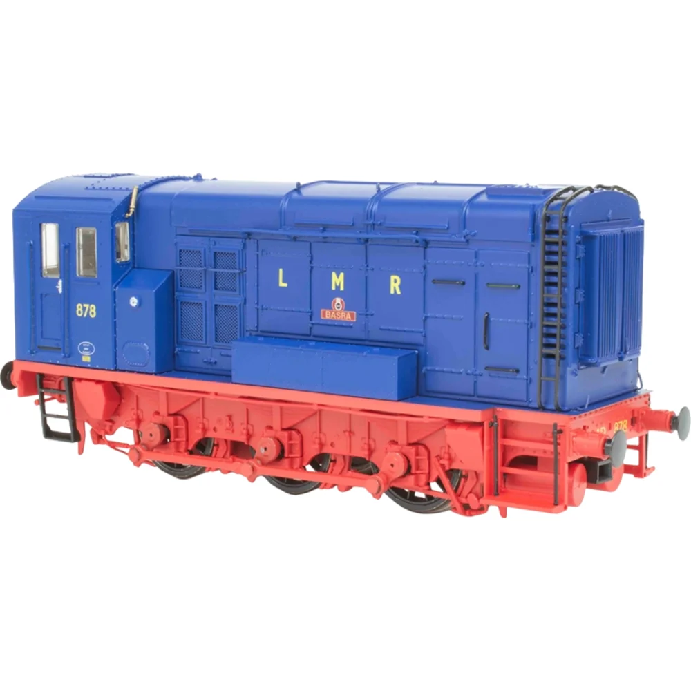 Right Front Three Quarter View by Model Rail Magazine