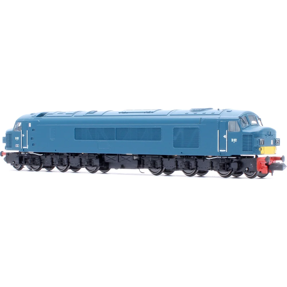 Rapido 948104 — Right Front Three Quarter View by Rapido