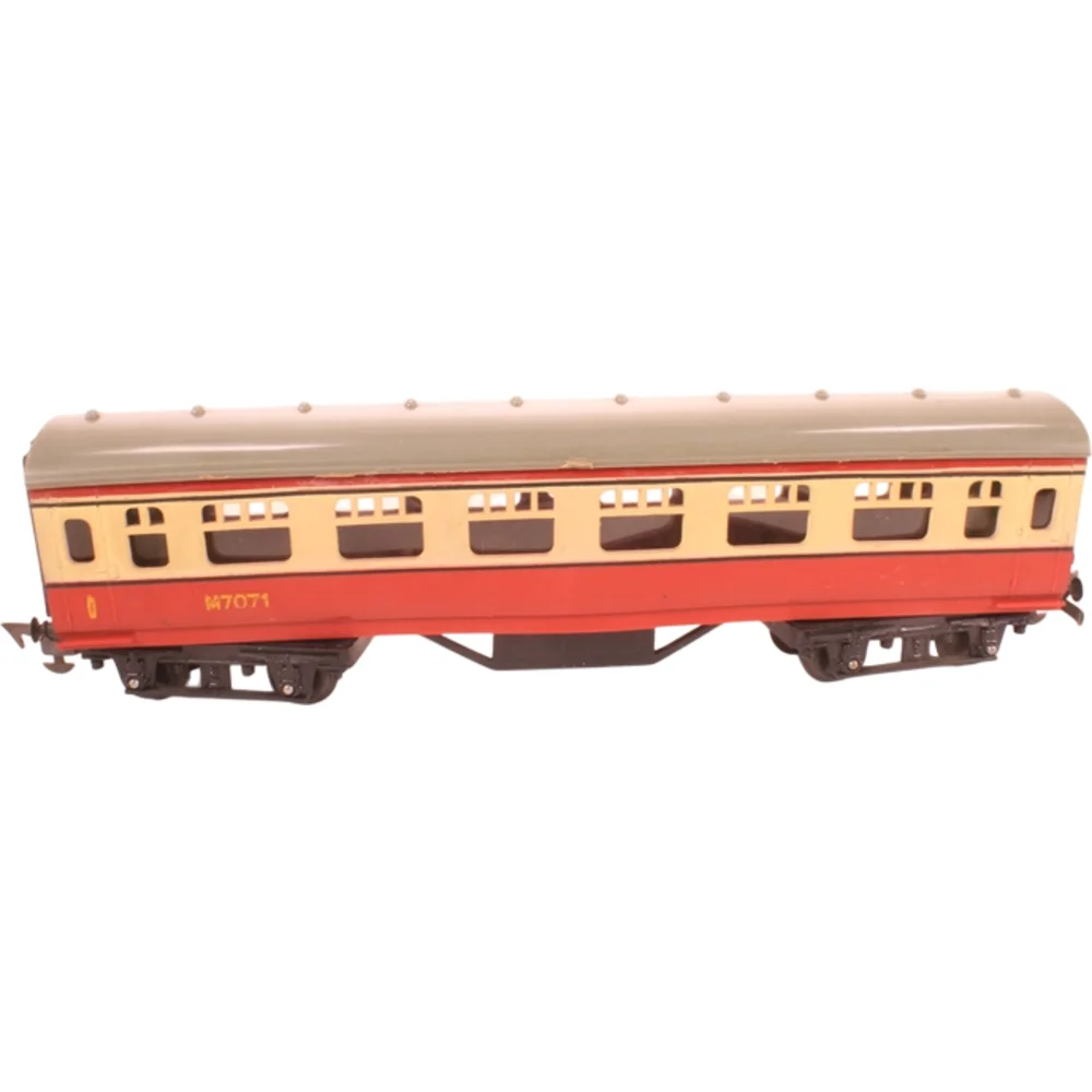 Tri-ang R.21 — Side Elevation Left Direction by Tri-ang
